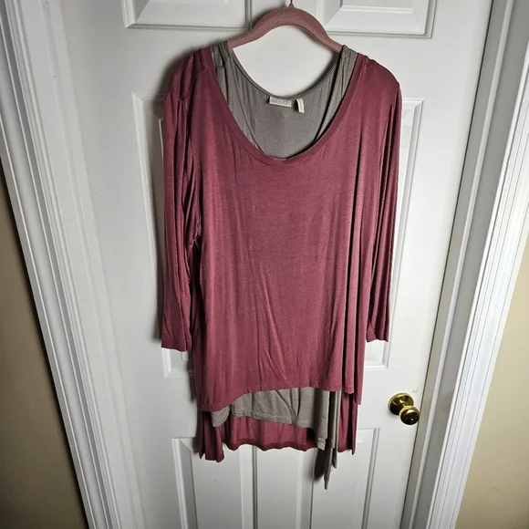 LOGO Women Top and Asymmetrical Tank Size Large - Picture 1 of 7